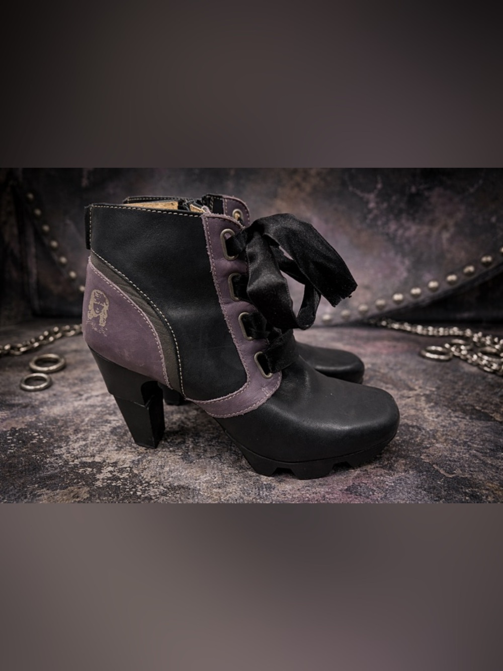 Like smug by prophecy Victorian lace heels purple black size 36